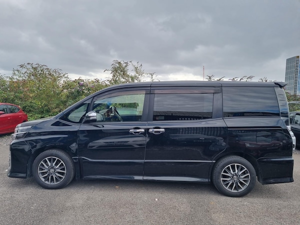 Used Toyota Voxy 2025 for sale - 76175639: Photo 5