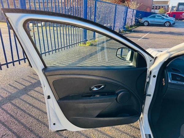 Used Renault Megane 2015 for sale - 75350536: Photo 29