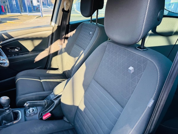 Used Renault Megane 2015 for sale - 75350536: Photo 32