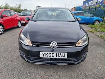 Used Volkswagen Golf 2017 for sale - 75377375: Photo