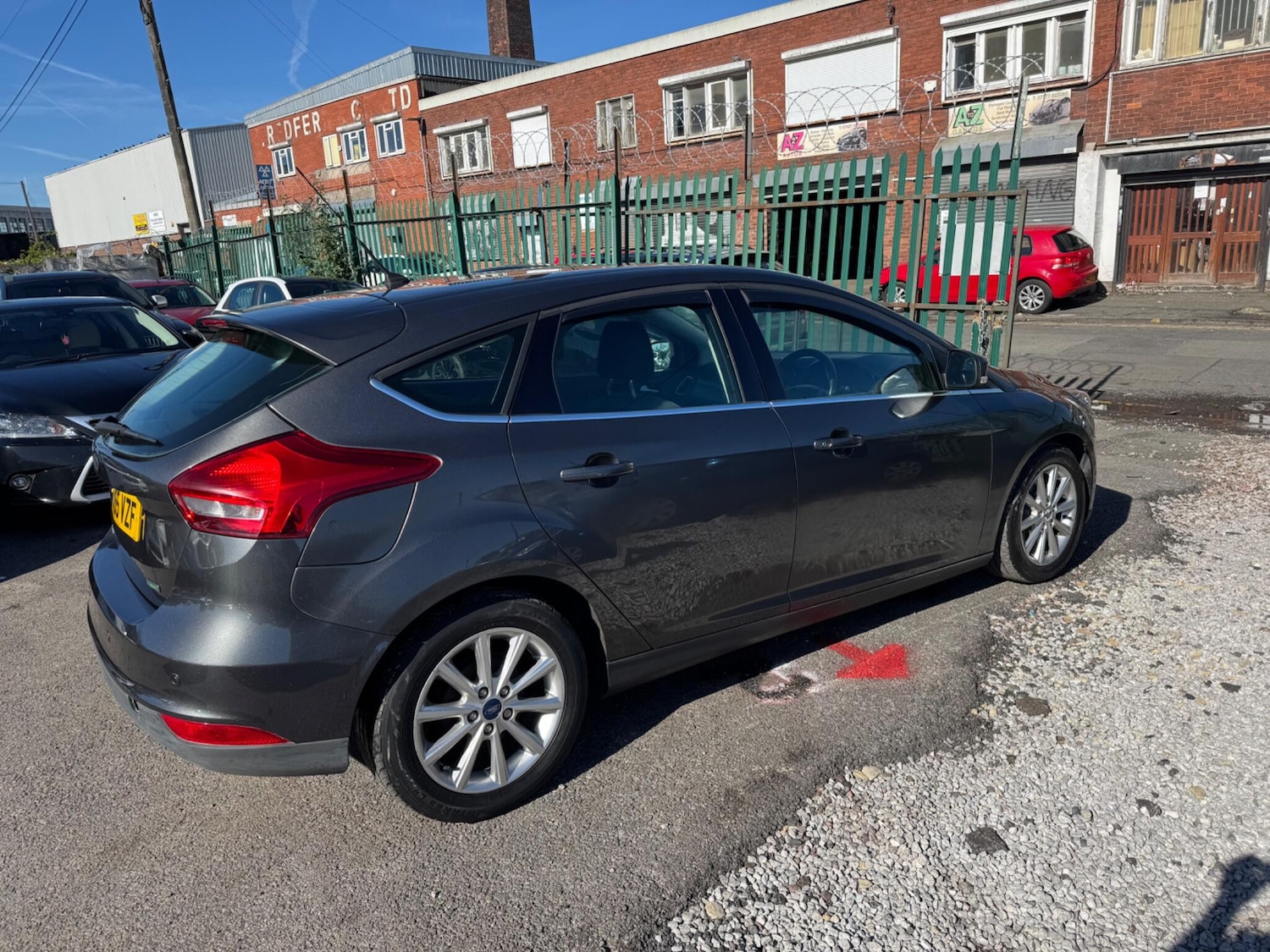 Used Ford Focus 2015 for sale - 76032530: Photo 2