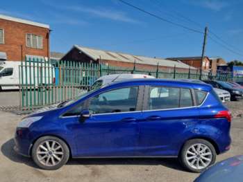 (15) - 1.6 Titanium Powershift Euro 5 5dr