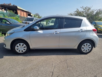 Used Toyota Vitz 2014 for sale - 75601175: Photo