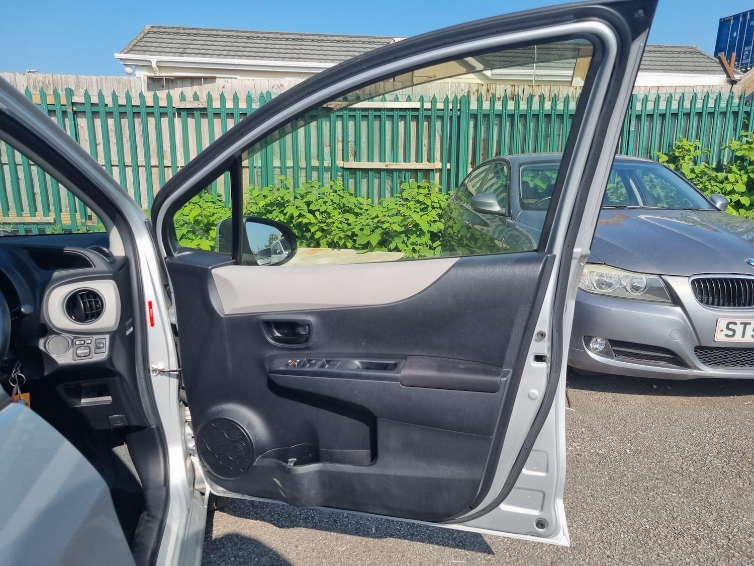 Vehicle 28