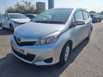 Used Toyota Vitz 2014 for sale - 75601175: Photo