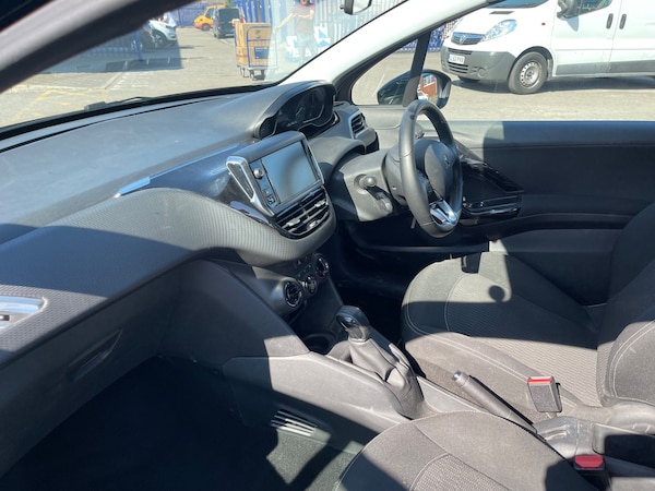 Used Peugeot 208 2017 for sale - 75351028: Photo 17