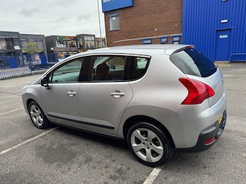 Peugeot - 3008