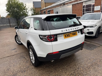 Used Land Rover Discovery Sport 2017 for sale - 75782096: Photo