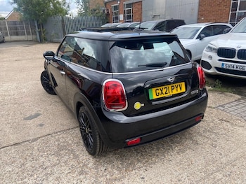 Used MINI Hatch 2021 for sale - 77091355: Photo