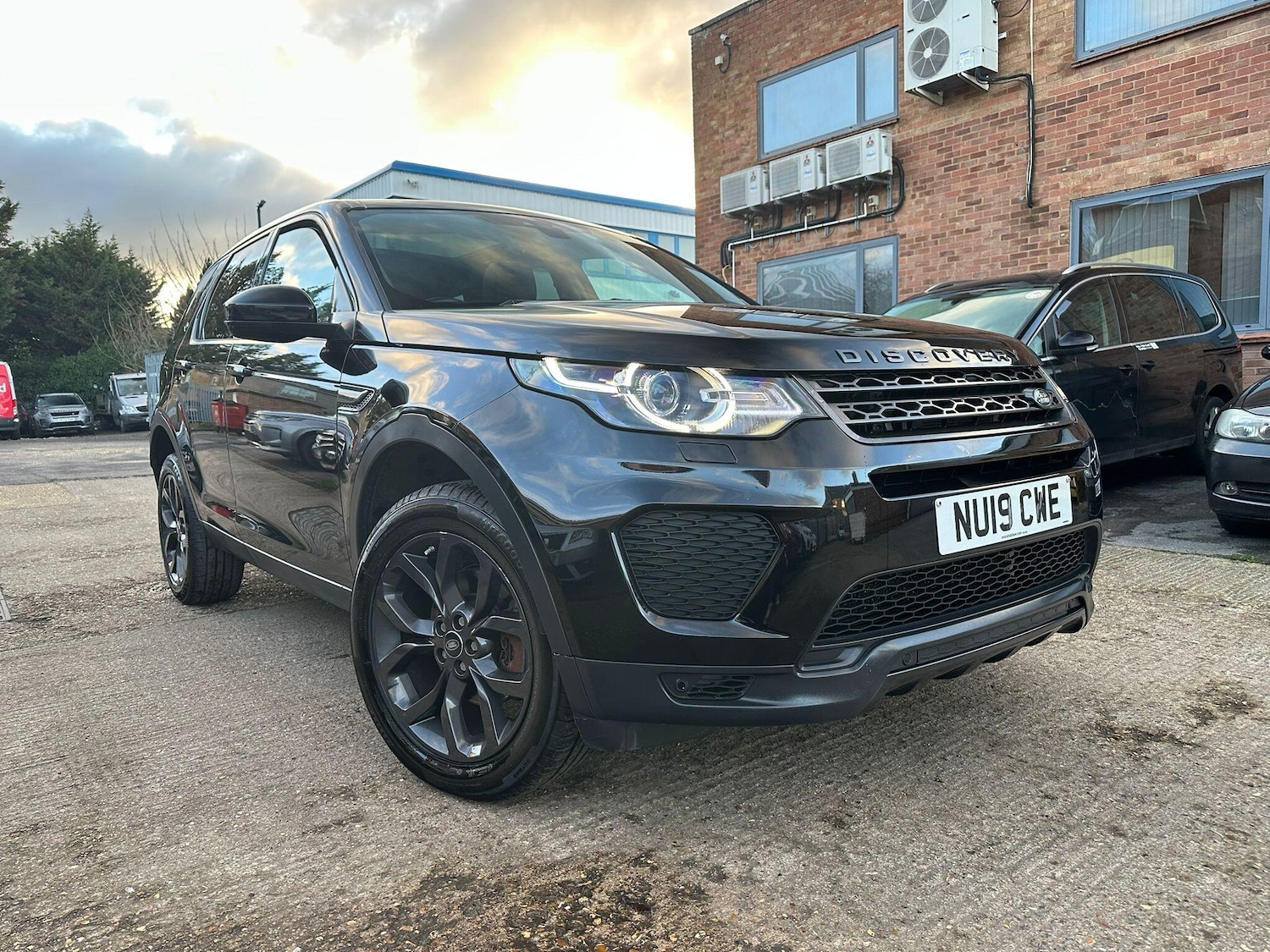 Used Land Rover Discovery Sport 2019 for sale - 77440717: Photo 2