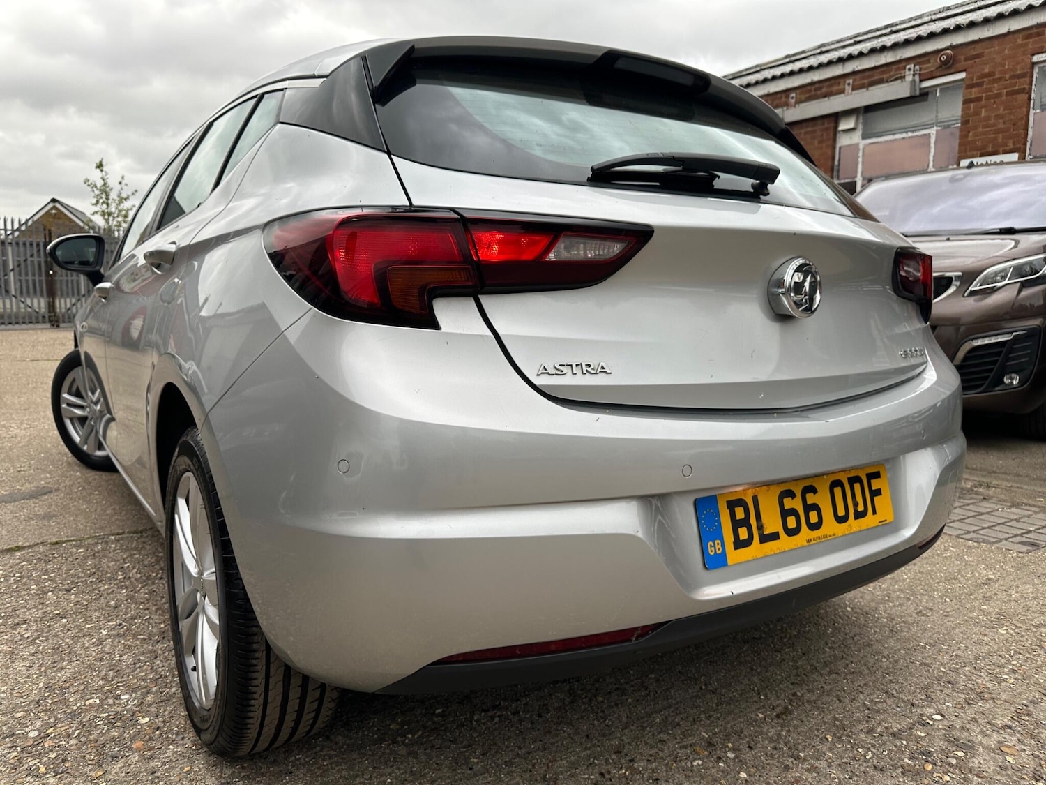 Used Vauxhall Astra for sale - 78136381: Photo 9