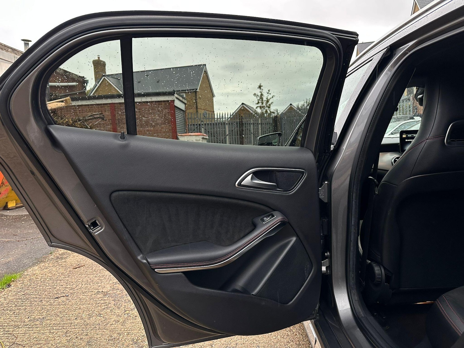 Used Mercedes-Benz GLA 2018 for sale - 76440328: Photo 42