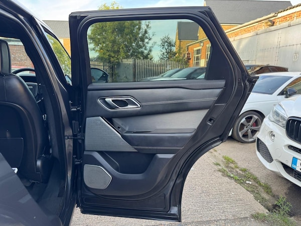 Used Land Rover Range Rover Velar 2018 for sale - 76282608: Photo 37