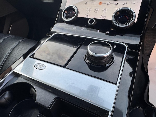 Used Land Rover Range Rover Velar 2018 for sale - 76282608: Photo 45