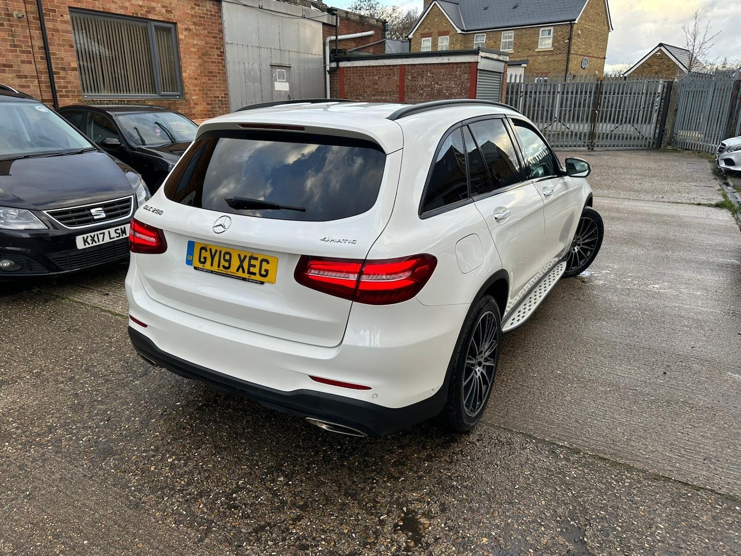 Used Mercedes-Benz GLC 2019 for sale - 78058350: Photo 3