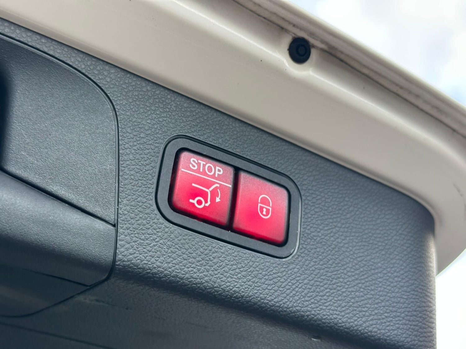 Used Mercedes-Benz GLC 2019 for sale - 78058350: Photo 37