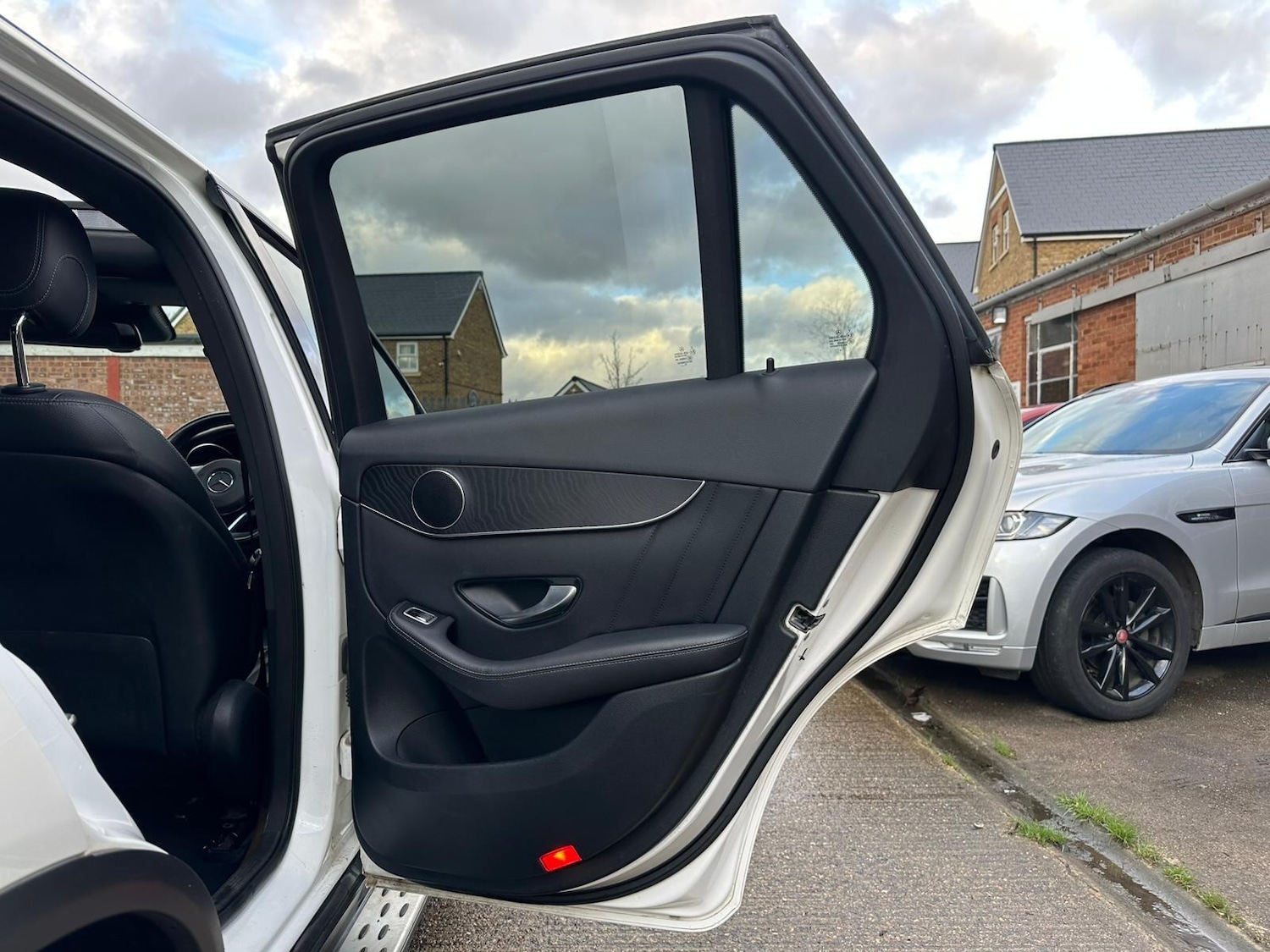 Used Mercedes-Benz GLC 2019 for sale - 78058350: Photo 40