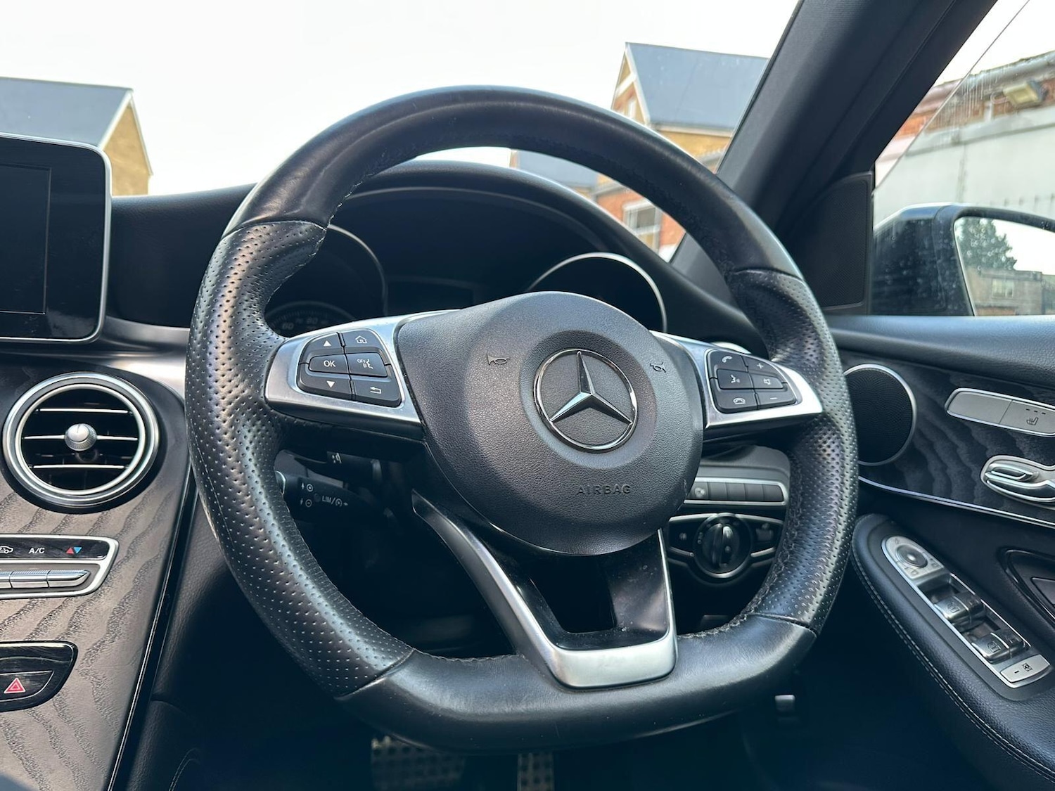 Used Mercedes-Benz GLC 2019 for sale - 78058350: Photo 51