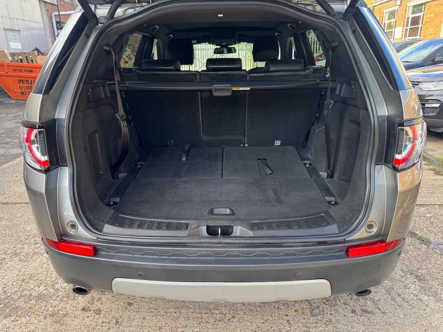 Used Land Rover Discovery Sport 2017 for sale - 76283365: Photo 13