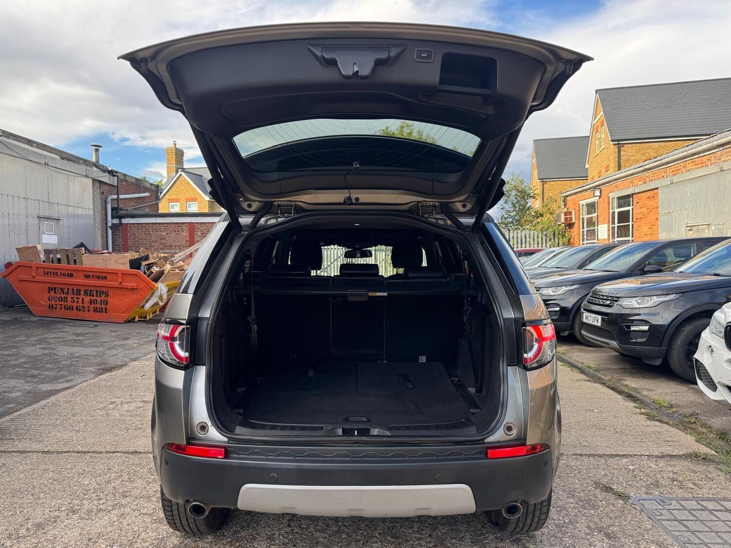 Used Land Rover Discovery Sport 2017 for sale - 76283365: Photo 38