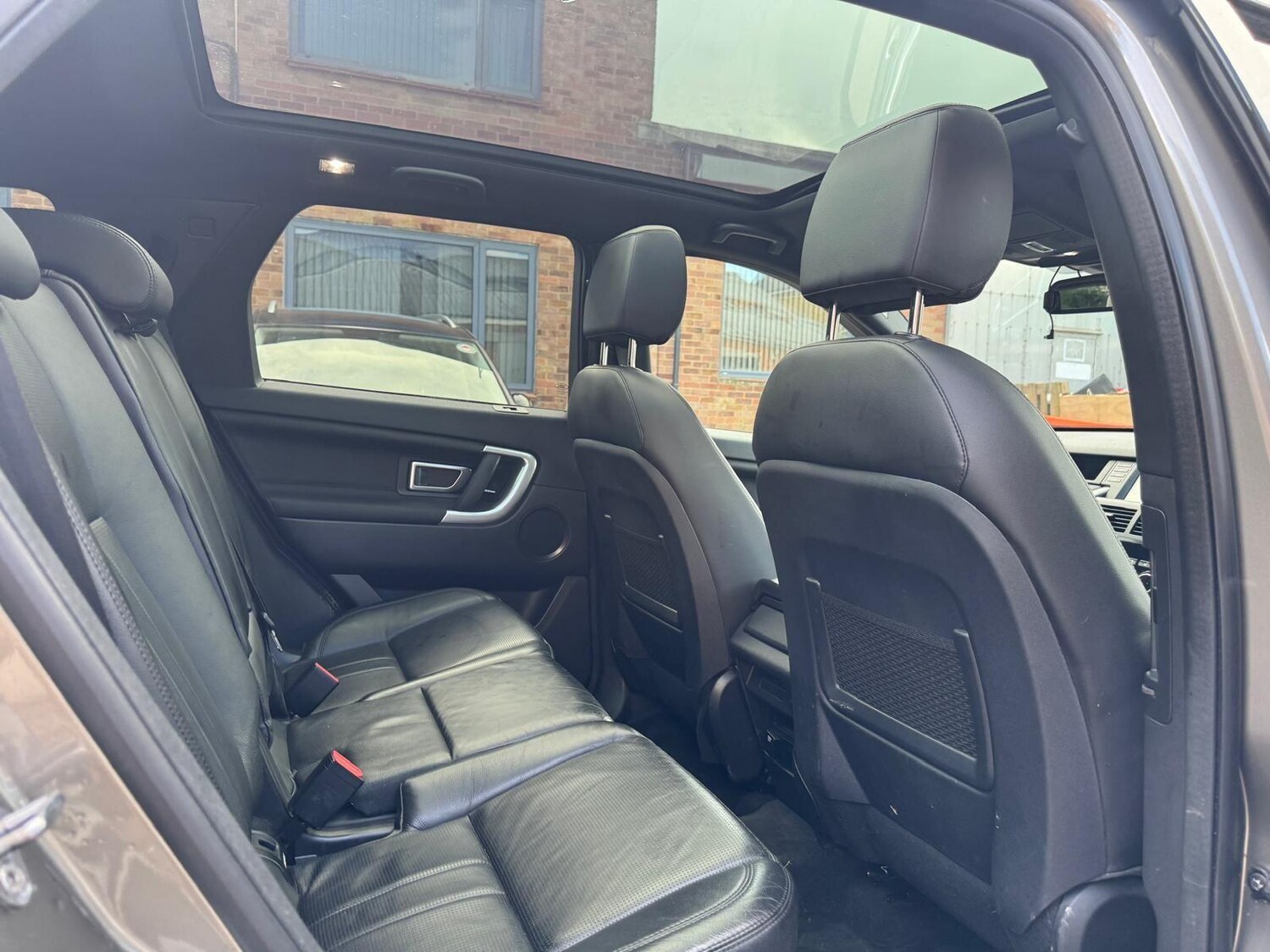 Used Land Rover Discovery Sport 2017 for sale - 76283365: Photo 44