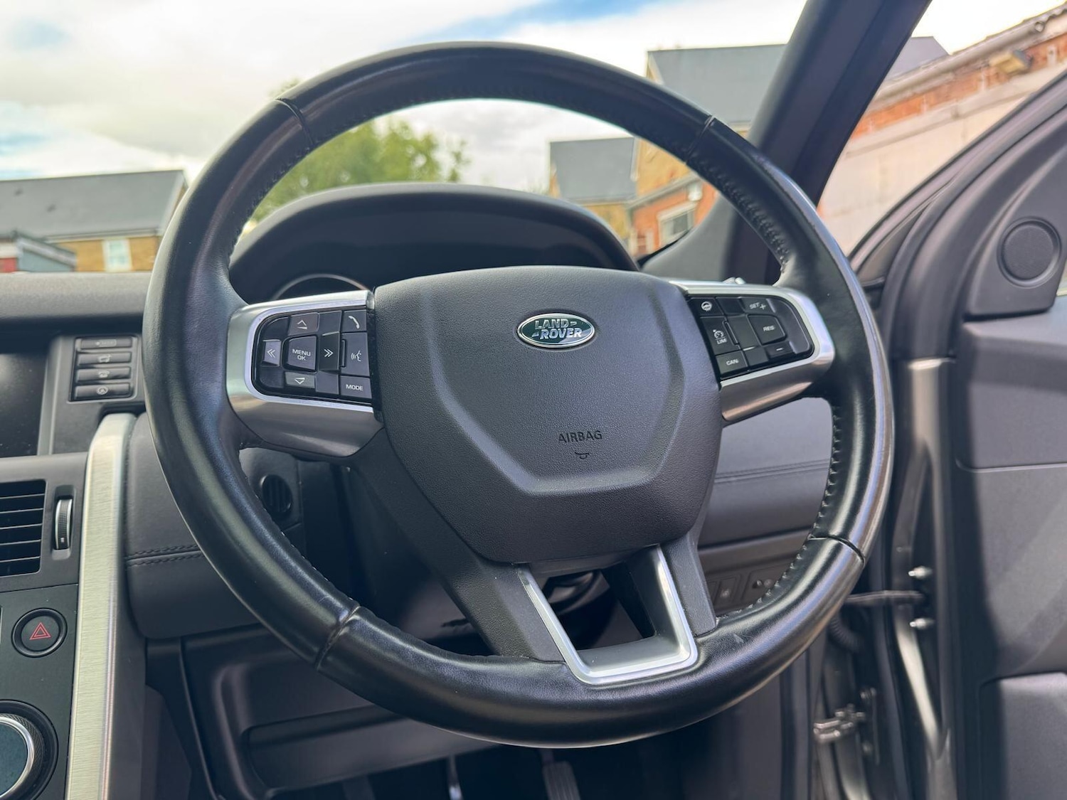 Used Land Rover Discovery Sport 2017 for sale - 76283365: Photo 54