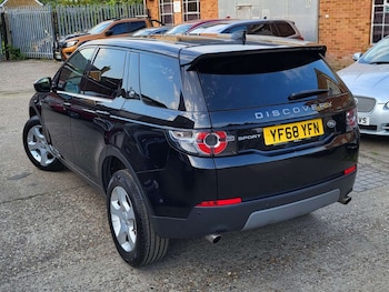 Used Land Rover Discovery Sport 2018 for sale - 78885780: Photo