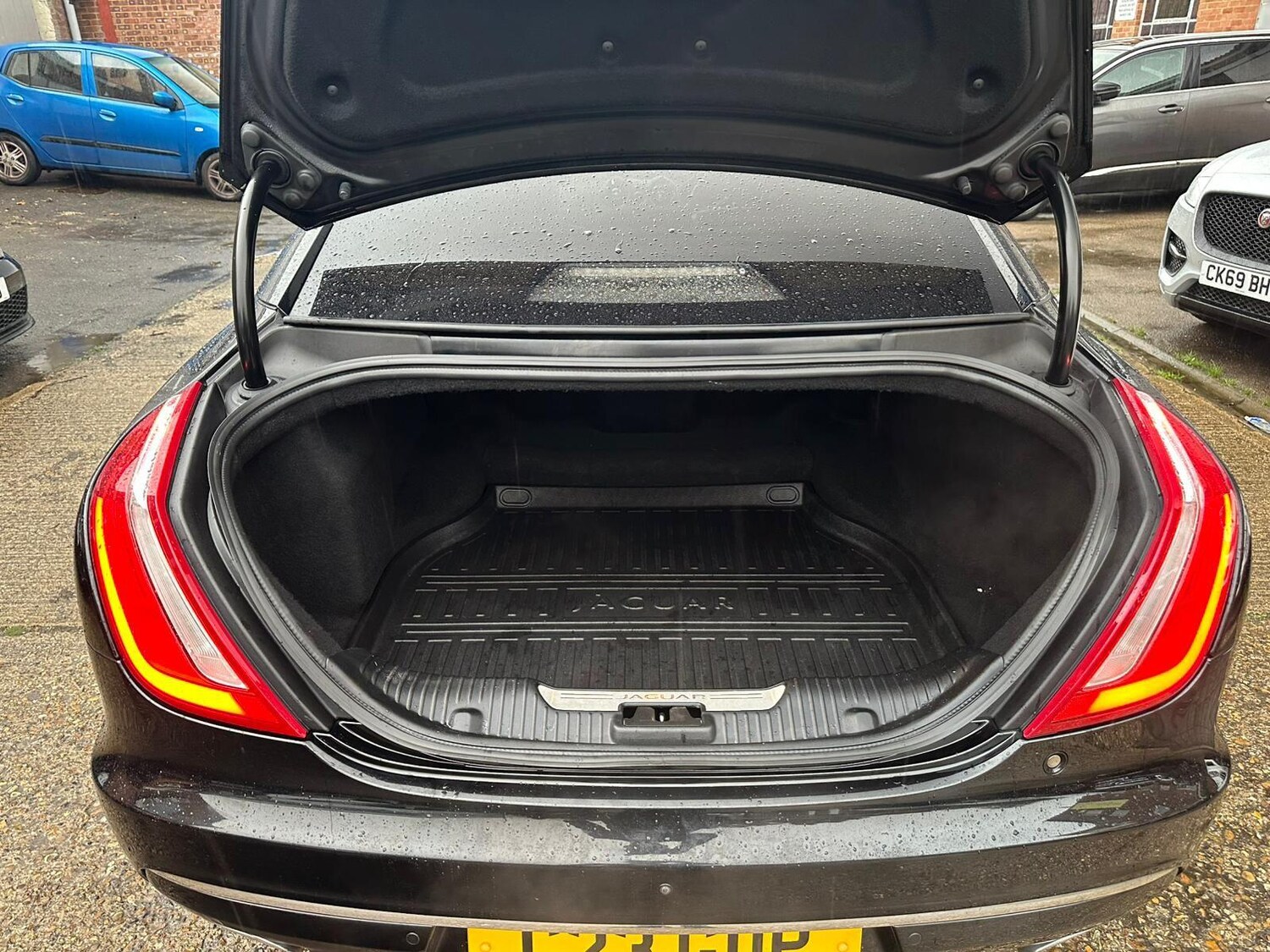 Used Jaguar XJ 2019 for sale - 78058549: Photo 35