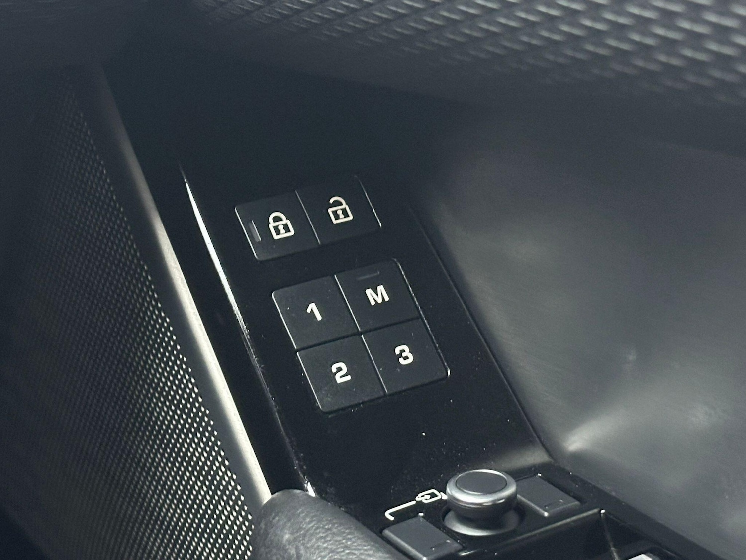 Used Land Rover Range Rover Velar 2021 for sale - 78057599: Photo 56