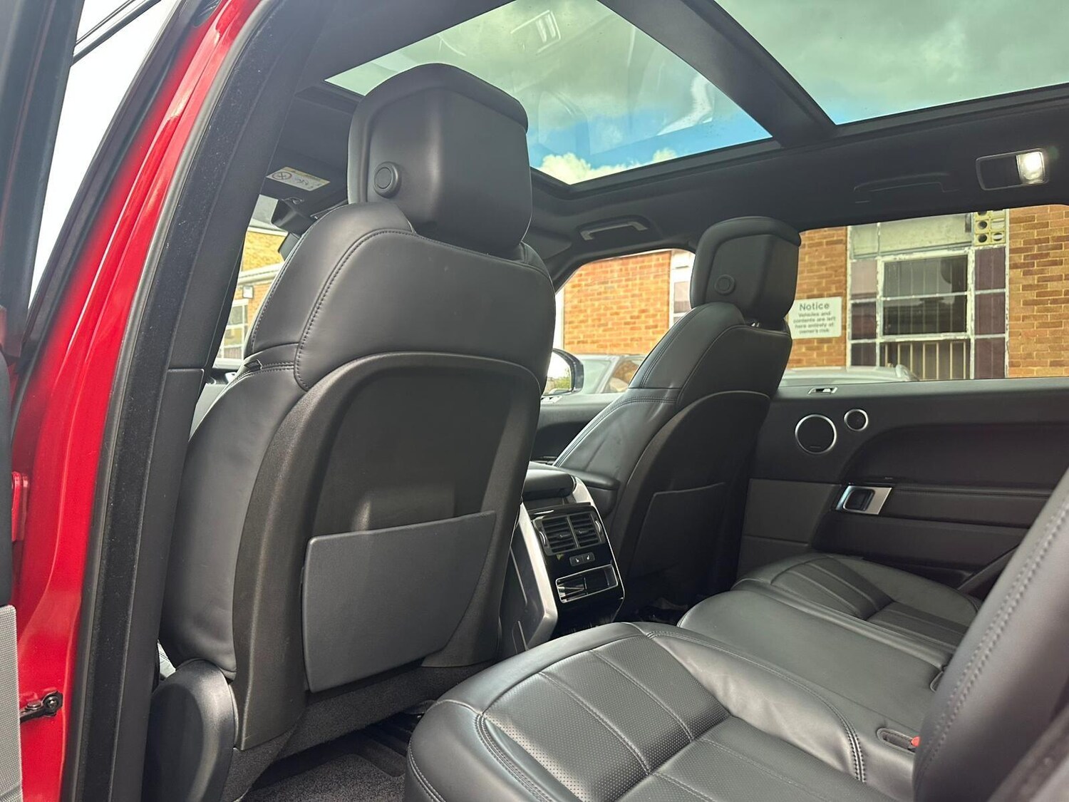 Used Land Rover Range Rover Sport 2018 for sale - 77839607: Photo 39