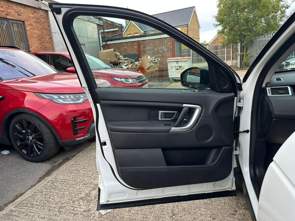 Used Land Rover Discovery Sport for sale - 76284165: Photo 39