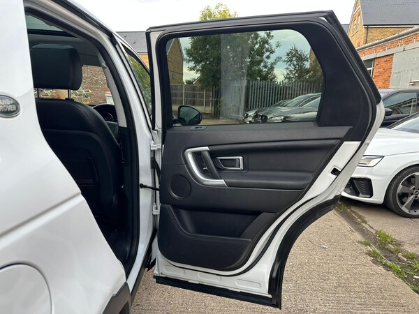 Used Land Rover Discovery Sport for sale - 76284165: Photo 43