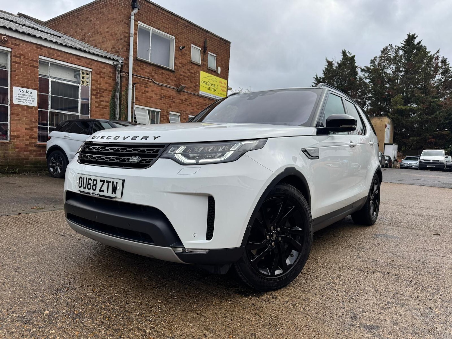 Used Land Rover Discovery 2018 for sale - 77091758: Photo 2