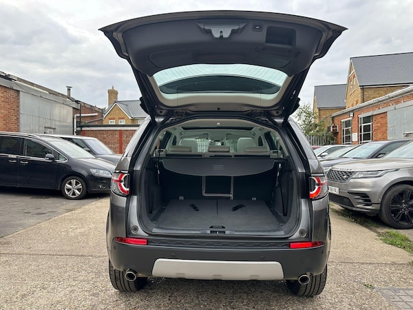 Used Land Rover Discovery Sport 2017 for sale - 75635435: Photo 35