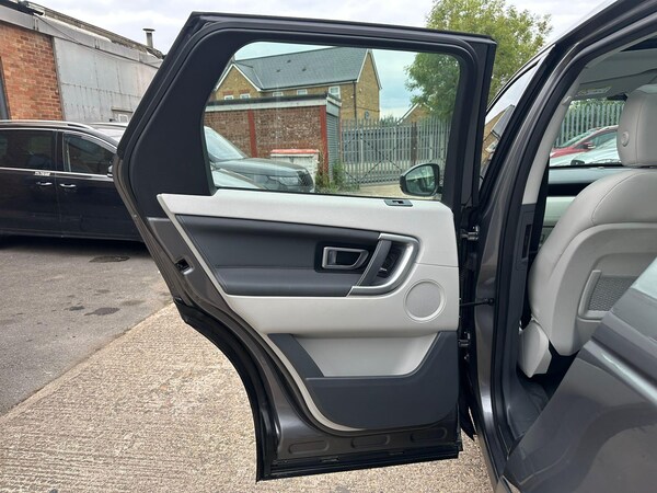 Used Land Rover Discovery Sport 2017 for sale - 75635435: Photo 37