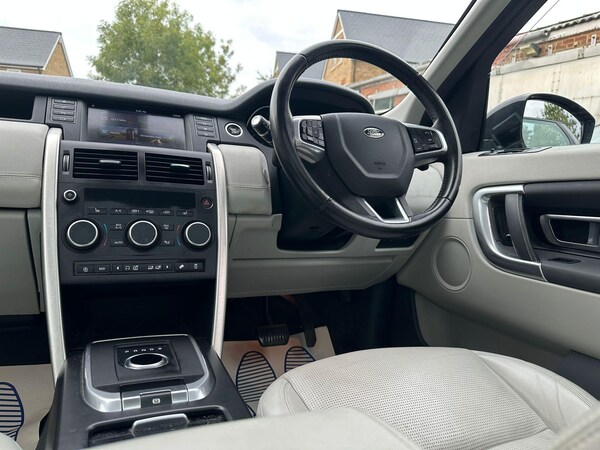 Used Land Rover Discovery Sport 2017 for sale - 75635435: Photo 42