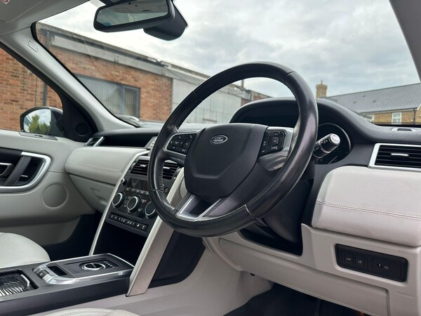 Used Land Rover Discovery Sport 2017 for sale - 75635435: Photo 43