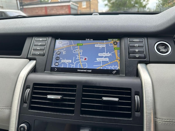 Used Land Rover Discovery Sport 2017 for sale - 75635435: Photo 48
