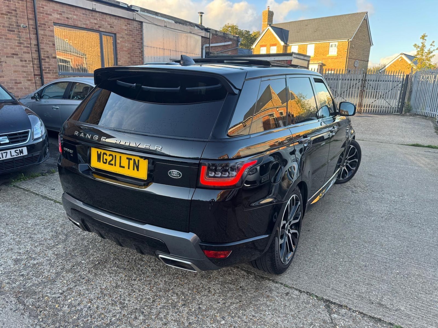 Used Land Rover Range Rover Sport 2021 for sale - 76377864: Photo 3