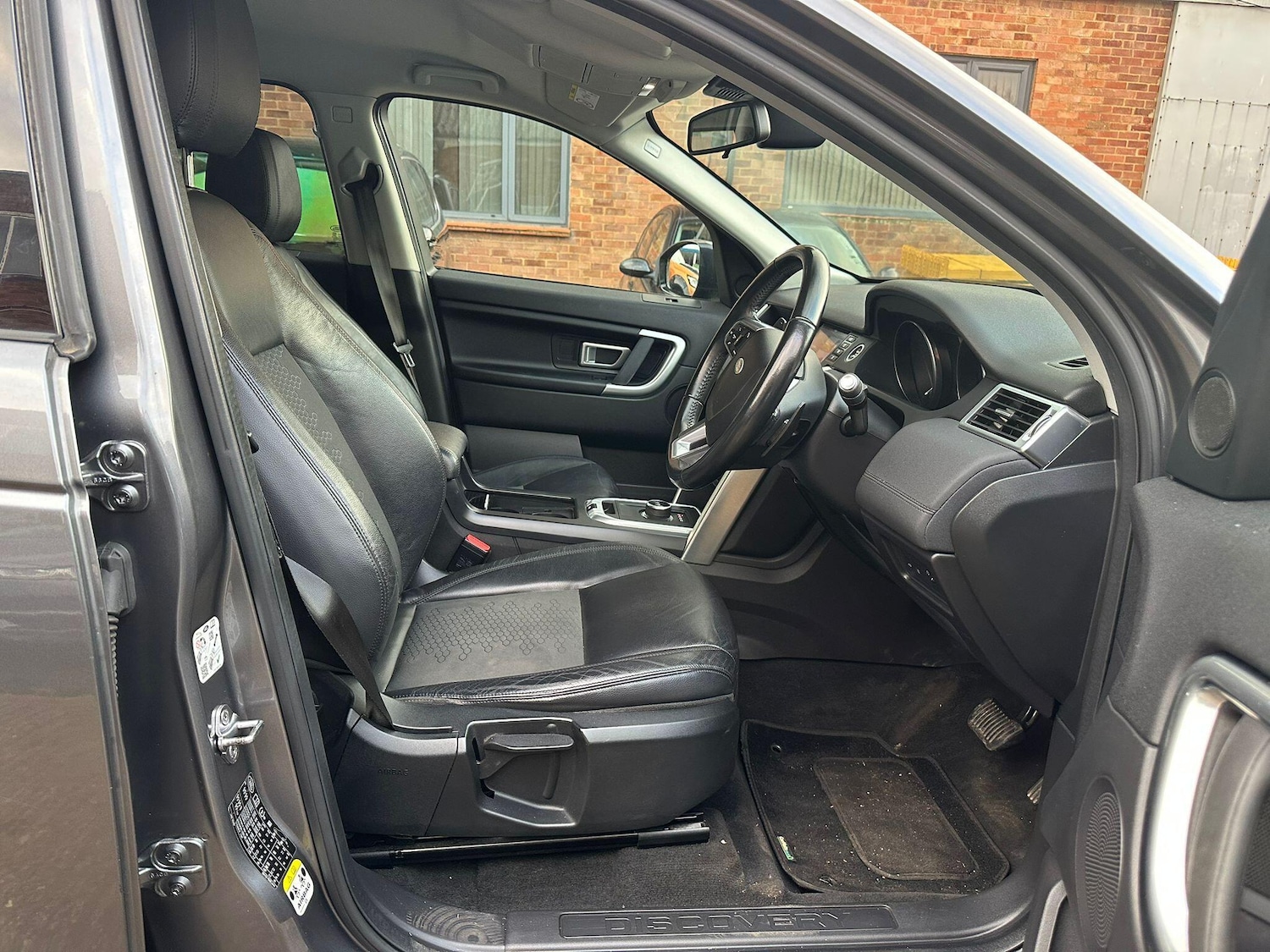 Used Land Rover Discovery Sport 2017 for sale - 76925936: Photo 17