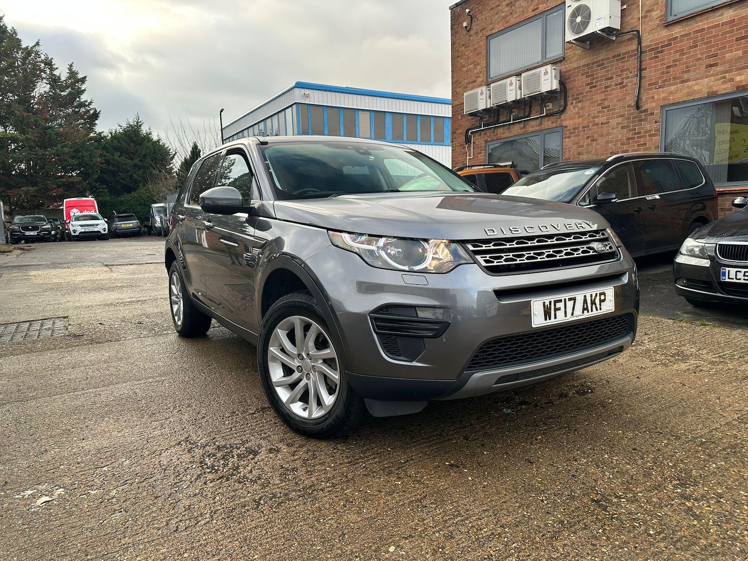 Used Land Rover Discovery Sport 2017 for sale - 76925936: Photo 2
