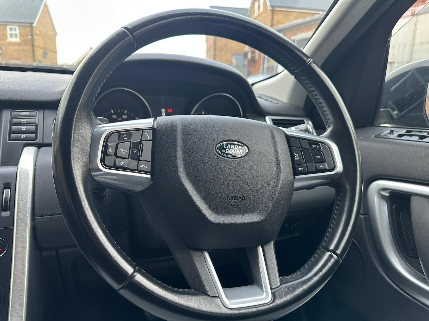 Used Land Rover Discovery Sport 2017 for sale - 76925936: Photo 20