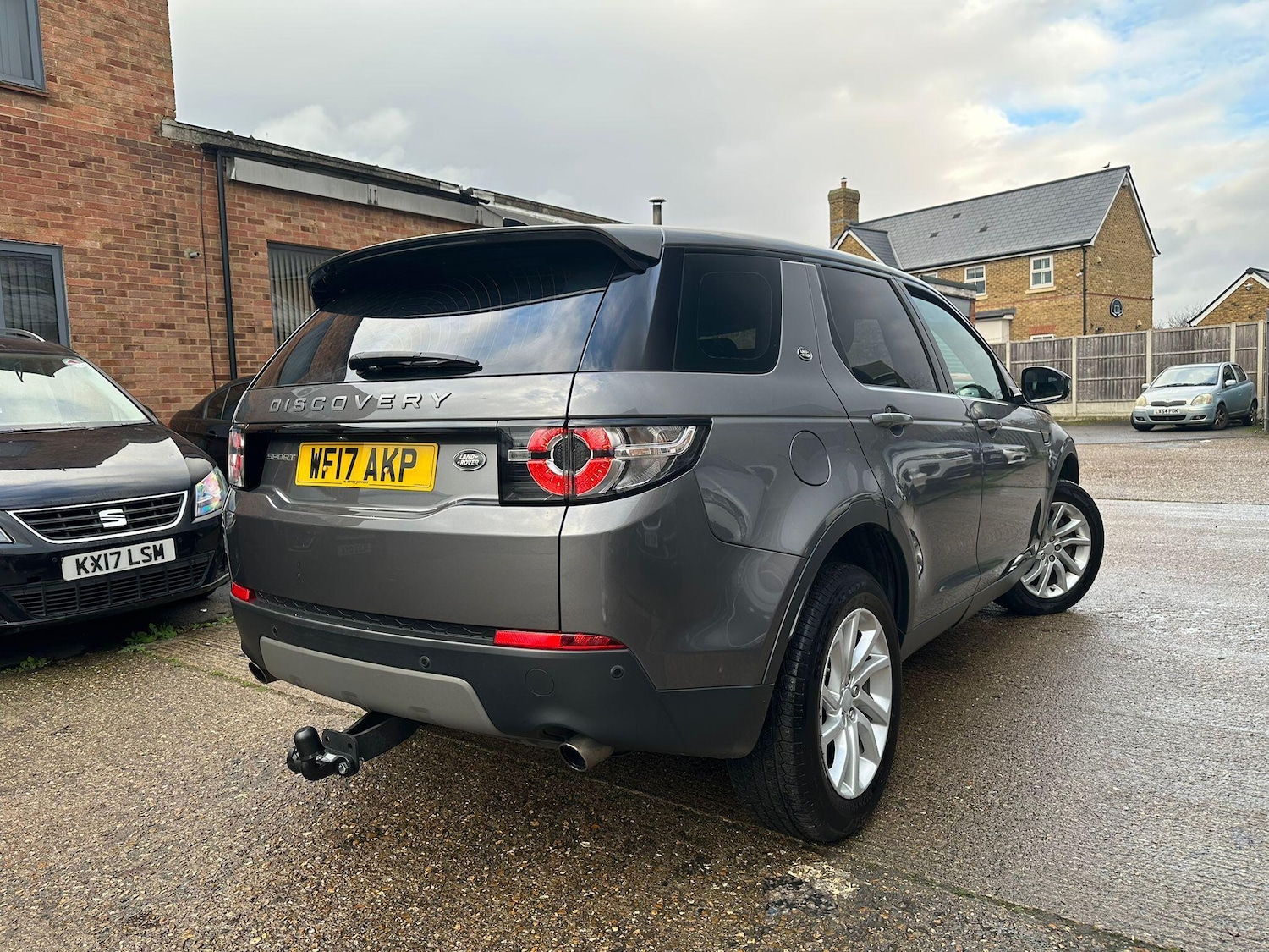 Used Land Rover Discovery Sport 2017 for sale - 76925936: Photo 3