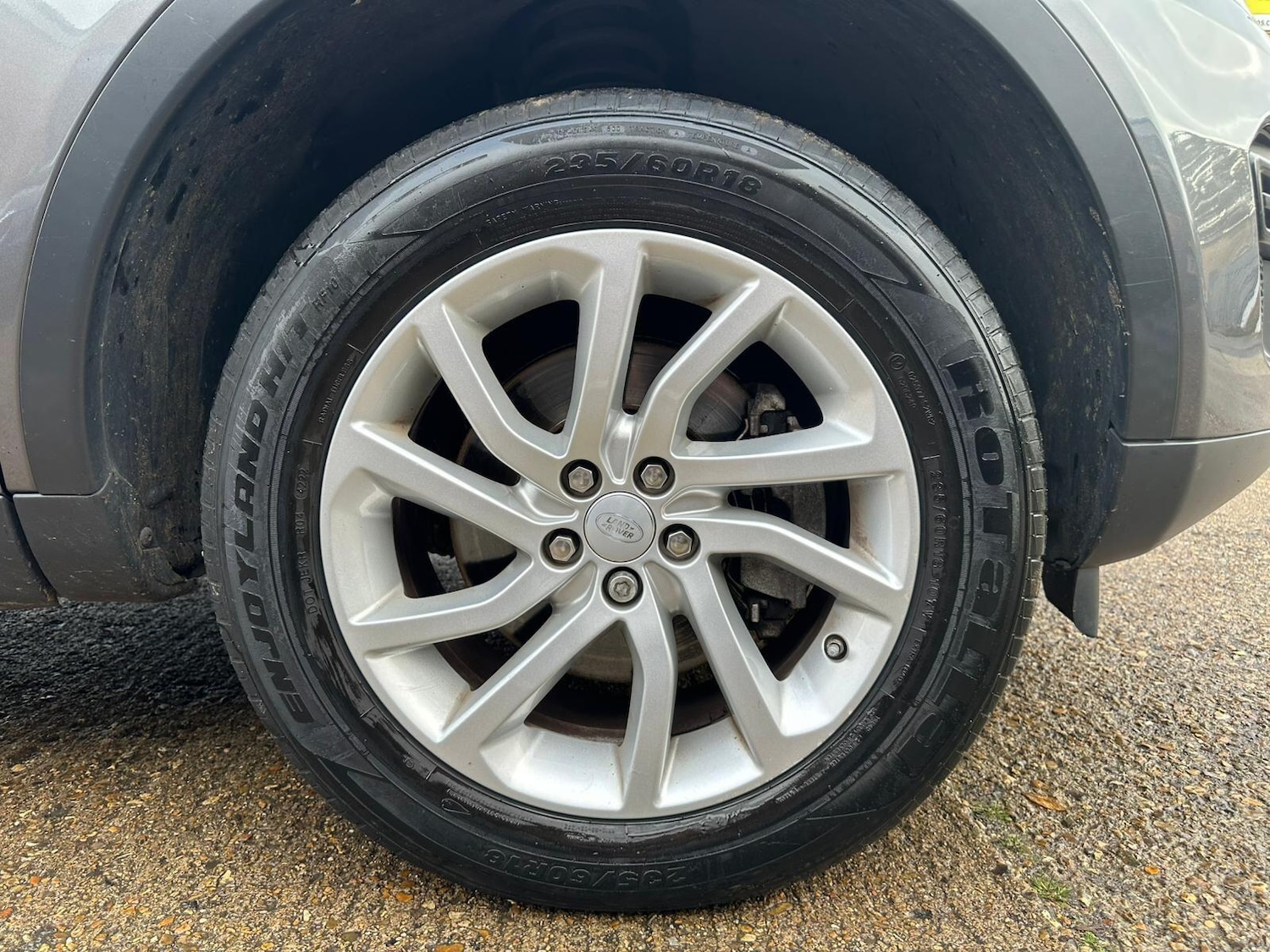 Used Land Rover Discovery Sport 2017 for sale - 76925936: Photo 34