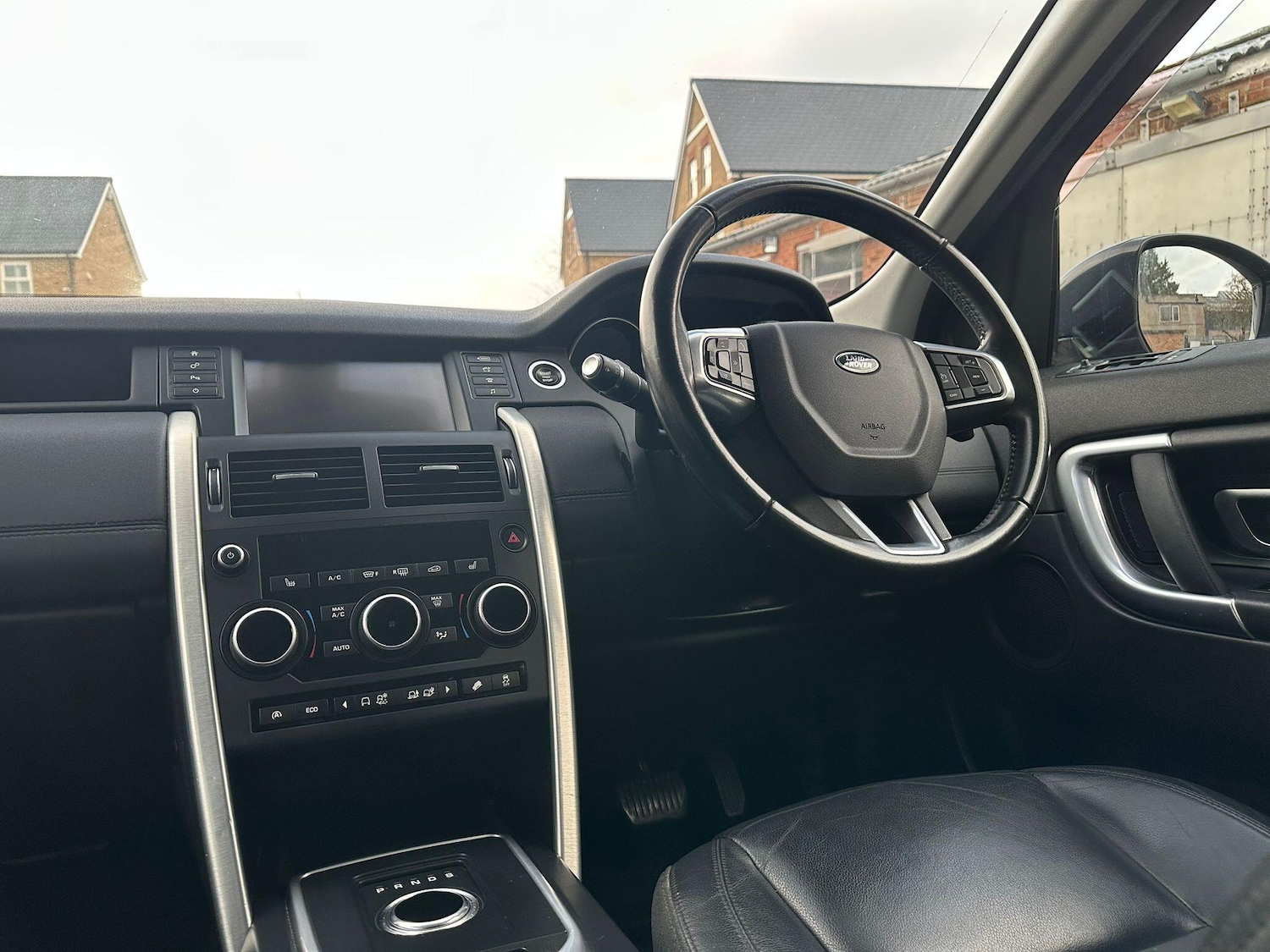 Used Land Rover Discovery Sport 2017 for sale - 76925936: Photo 42