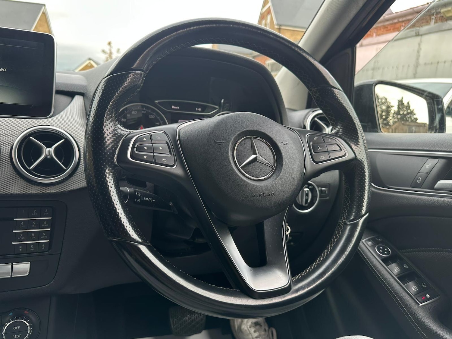 Used Mercedes-Benz B Class 2015 for sale - 76994100: Photo 49
