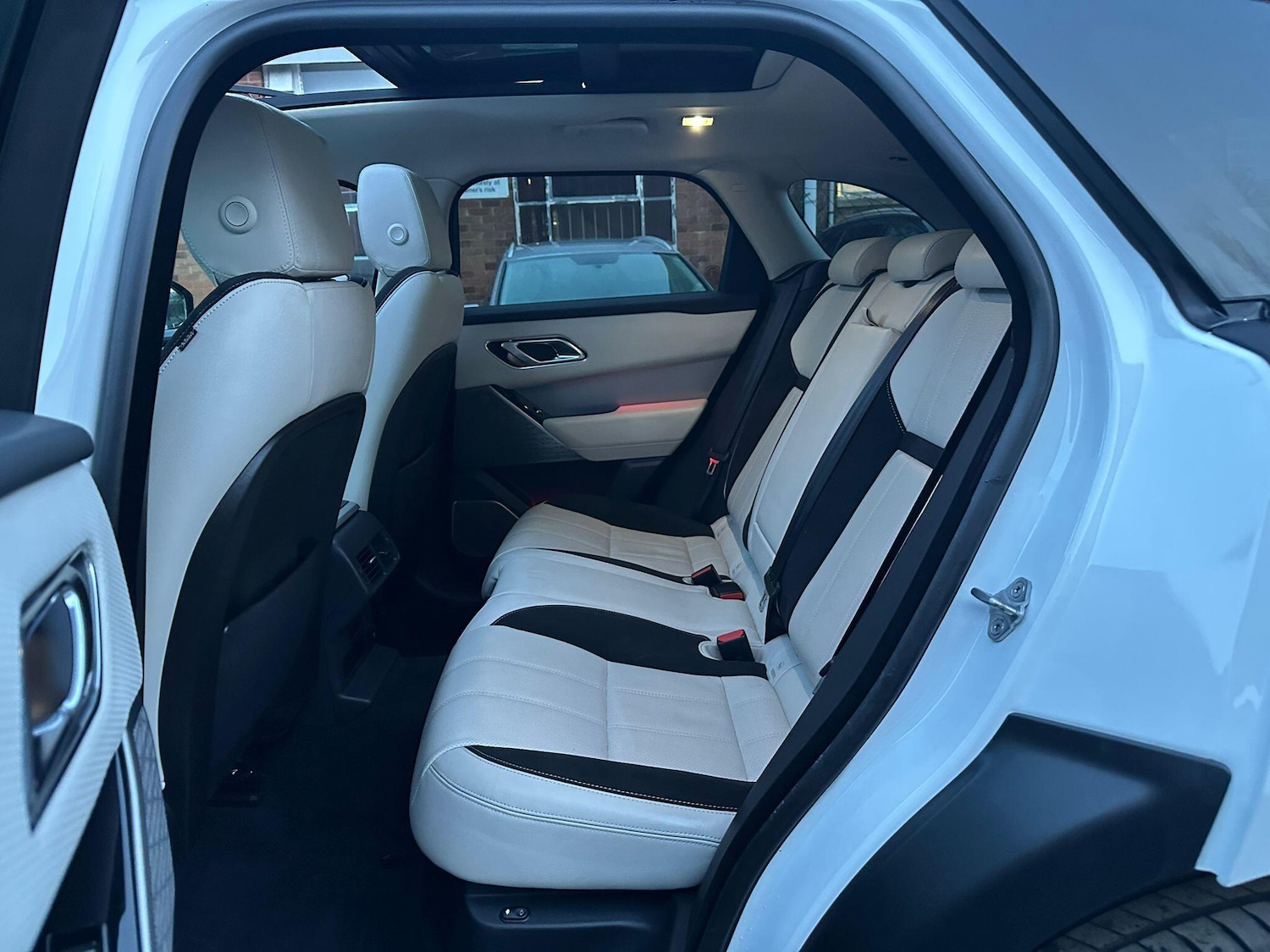 Used Land Rover Range Rover Velar 2018 for sale - 77559779: Photo 15