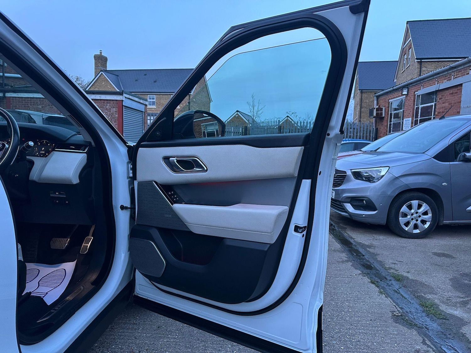 Used Land Rover Range Rover Velar 2018 for sale - 77559779: Photo 45