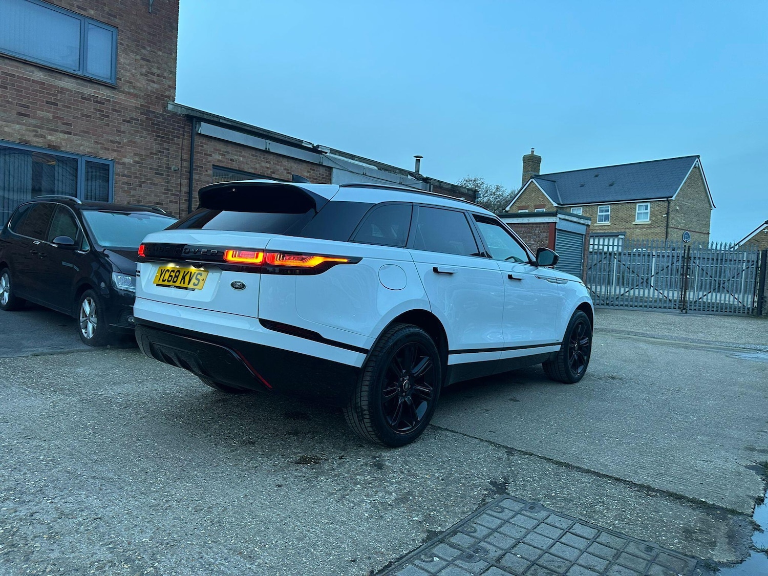 Used Land Rover Range Rover Velar 2018 for sale - 77559779: Photo 9