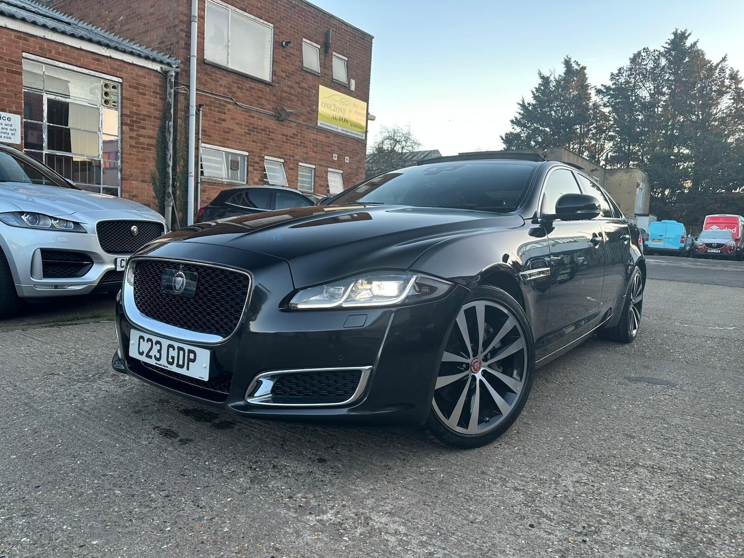 Used Jaguar XJ 2019 for sale - 77091294: Photo 2